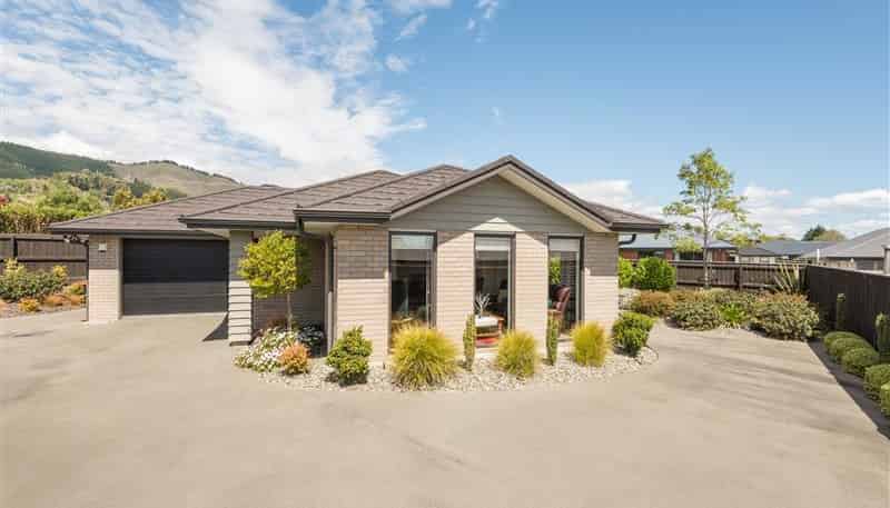 9 Melfield Place, Richmond