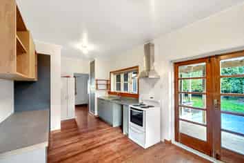 172 Cook Street, West End