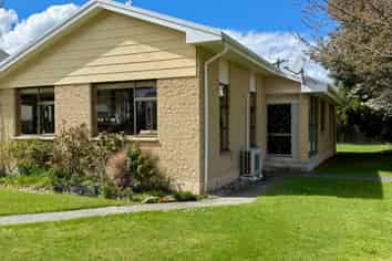 20 Ferguson Street, KUROW