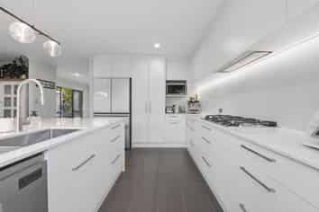 4 Melmore Place, Pinehill