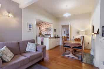 47 Pitcairn Crescent, Bryndwr