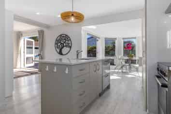 200B Manly Street, PARAPARAUMU BEACH