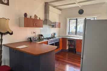 77 Hill Road, Hillpark