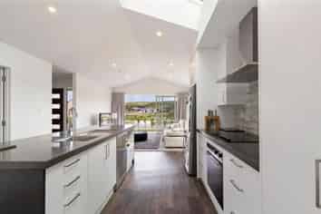 15 Lincoln Rd, Jacks Point