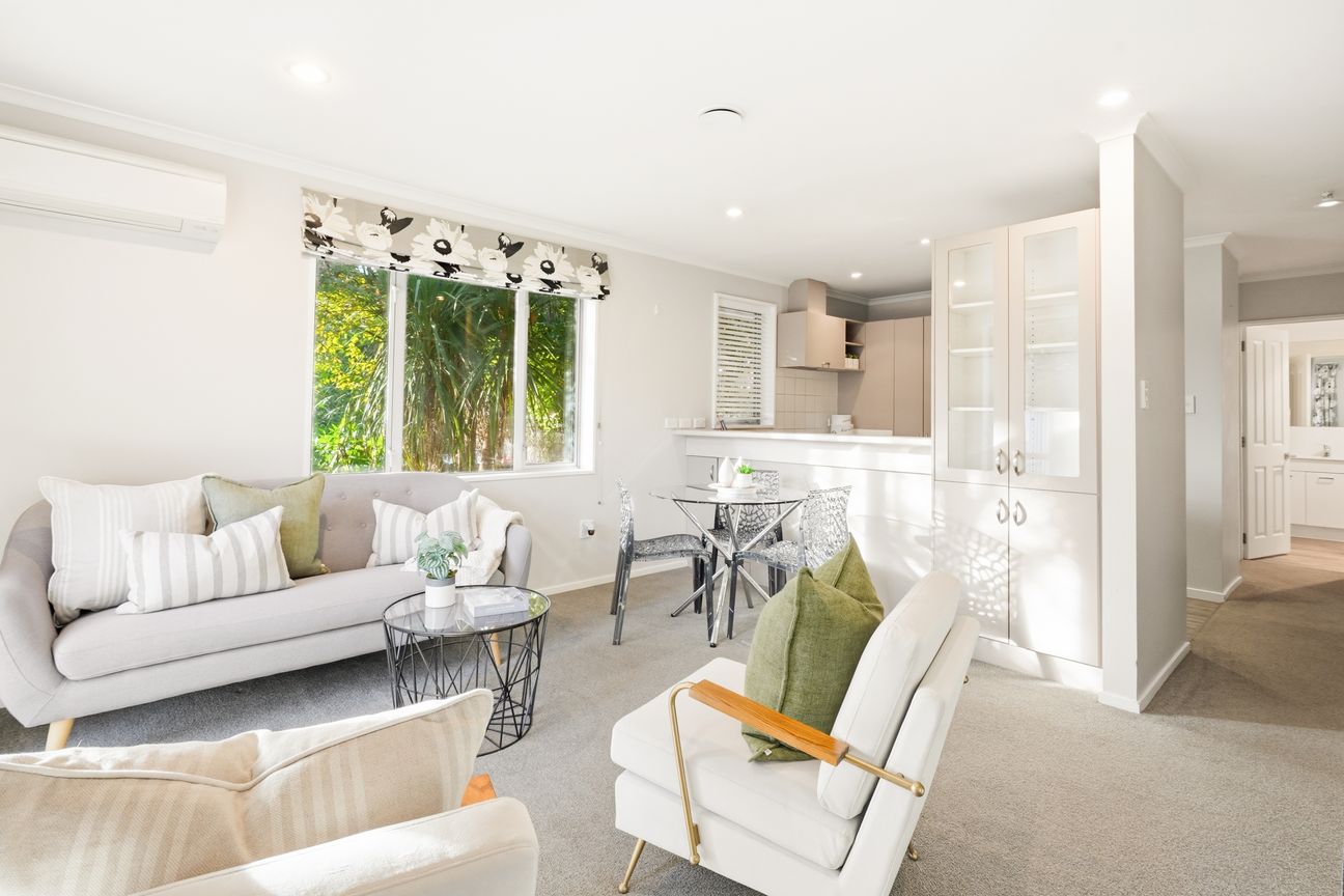 Owners want Sold this weekend – pohled 4