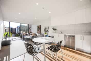 205/38A Fraser Avenue, Northcote