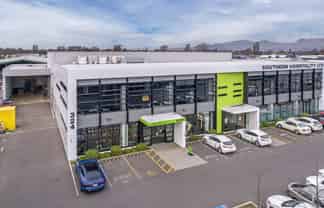 Immaculate Showroom and Warehouse