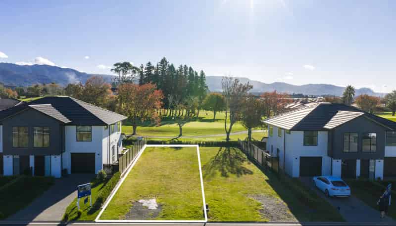 8 Prestwick Lane, Katikati