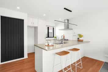 2/6 Exchange Street, Ebdentown