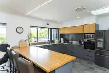 32  Hillview Terrace , Mangapapa