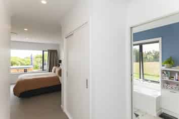 32  Hillview Terrace , Mangapapa