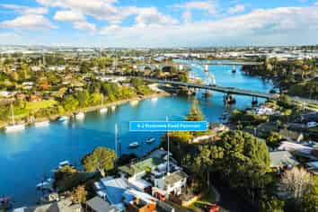 4/2 Riverview Road, Panmure