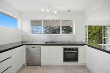3/70 Kaurilands Road, Titirangi