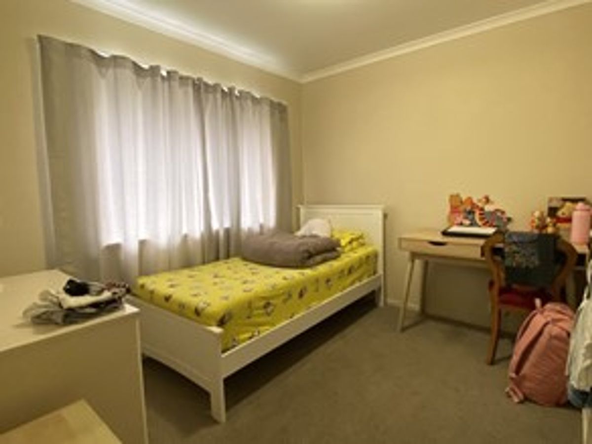 4 bedrooms 2 bathrooms – další