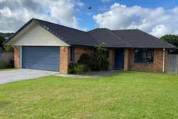 12 Drumbeg Close, Flat Bush