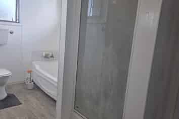 Room 1/528 Papamoa Beach Road, Papamoa