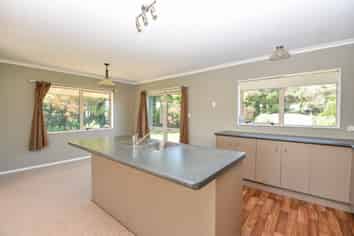 44 Richmond Road, Carterton
