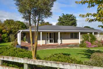 44 Richmond Road, Carterton