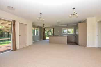 44 Richmond Road, Carterton