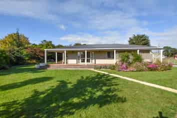 44 Richmond Road, Carterton
