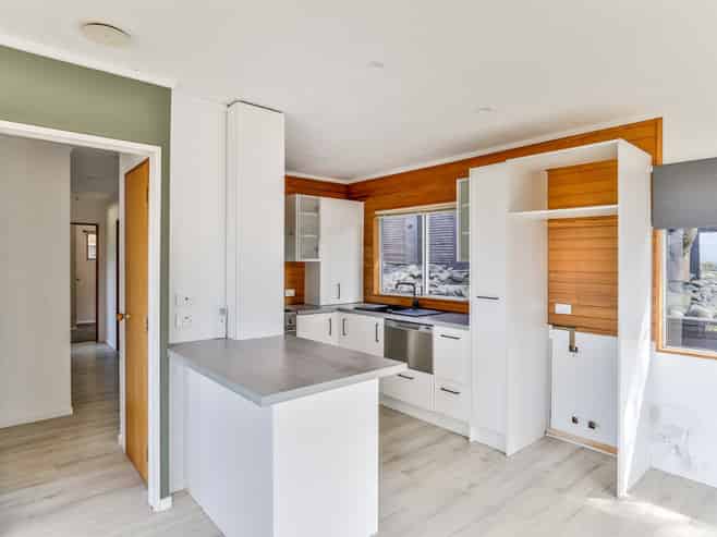 2/633 Glenfield Road, Totara Vale