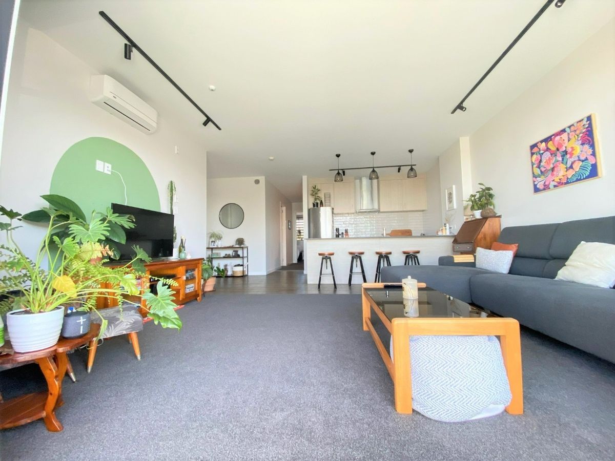 Pet friendly 2 bedroom apartment with extra study nook, Glen Eden