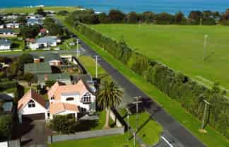 88 Domett Street, Opunake