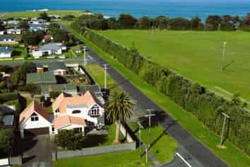 88 Domett Street, Opunake