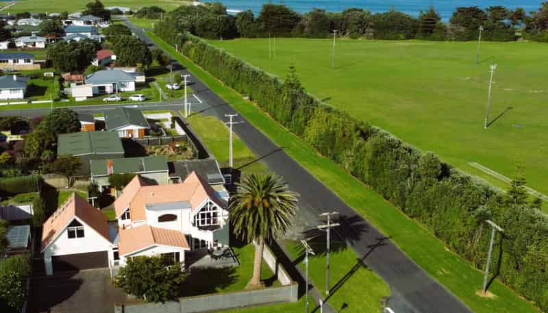 88 Domett Street, Opunake