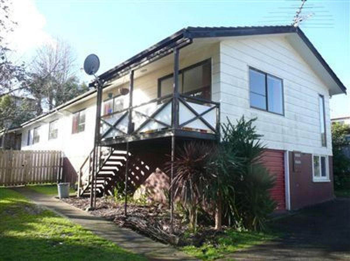 Two Bedroom plus study house in Browns Bay, Browns Bay