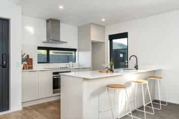199b Hills Road, Edgeware