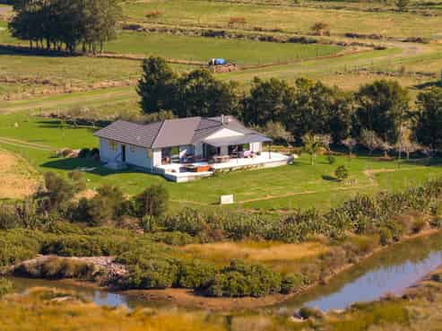 72 Church Street, Katikati