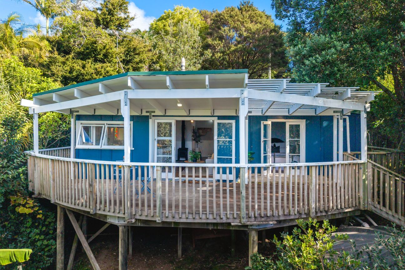 House in Waiheke, Surfdale - View 2