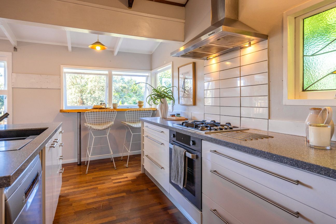 House in Waiheke, Surfdale - View 3