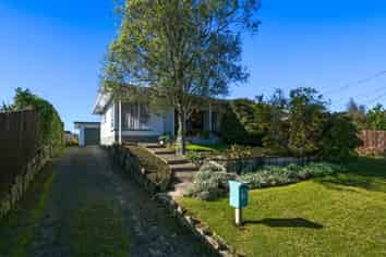 18 Alison Street, Mangakakahi