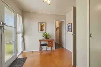 18 Alison Street, Mangakakahi