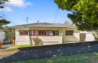 13 Akarana Avenue, Three Kings