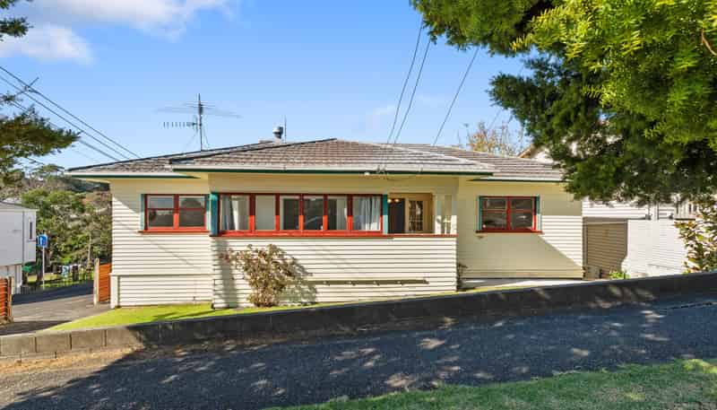 13 Akarana Avenue, Three Kings