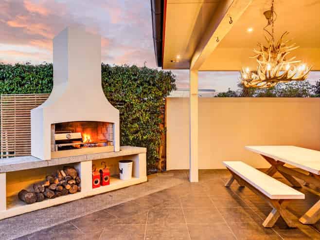 621 York Street, Mahora