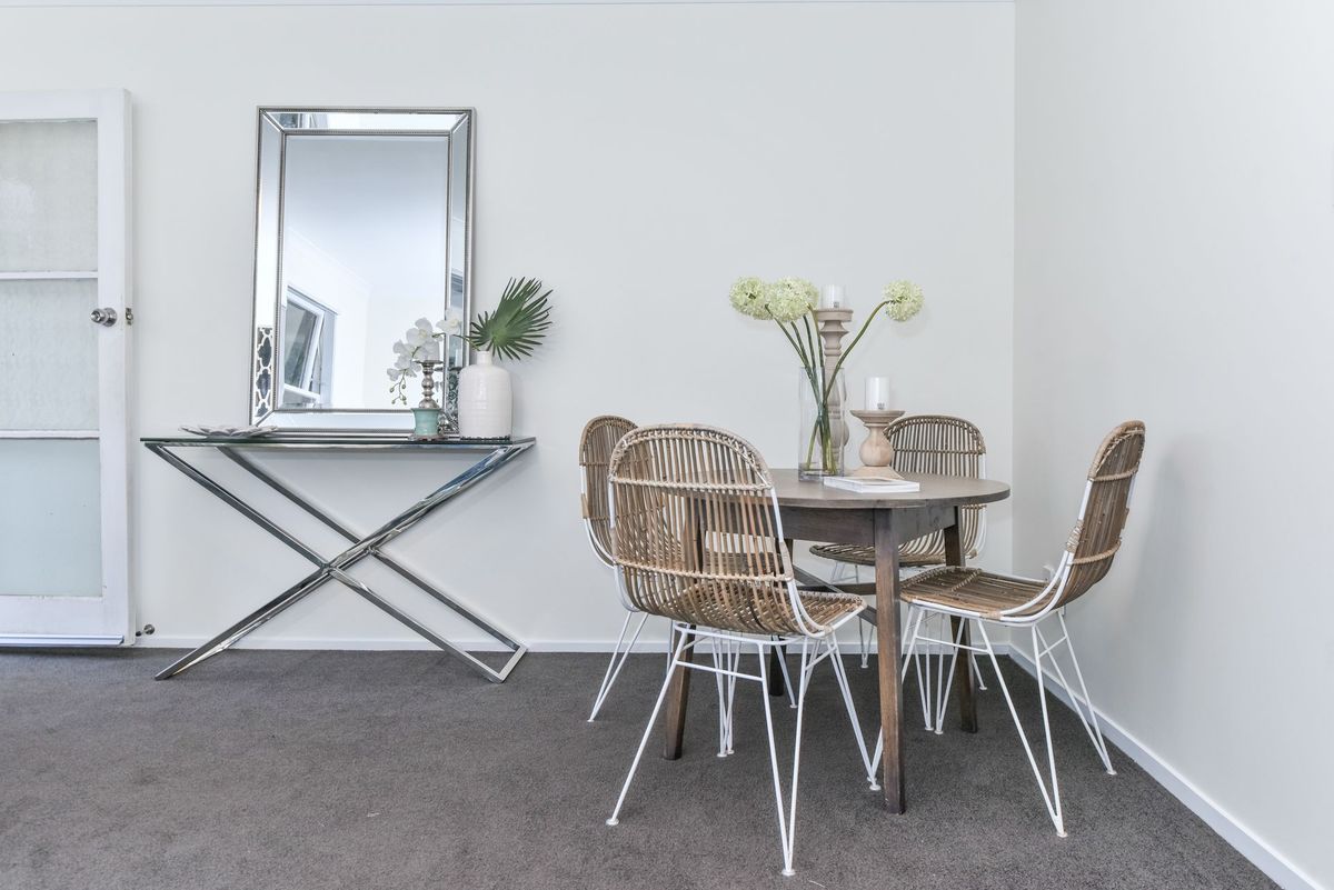 Sunny 2-Bedroom Unit with Great Outdoor Living - Ansicht 4