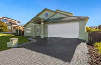46 Whiting Grove, West Harbour