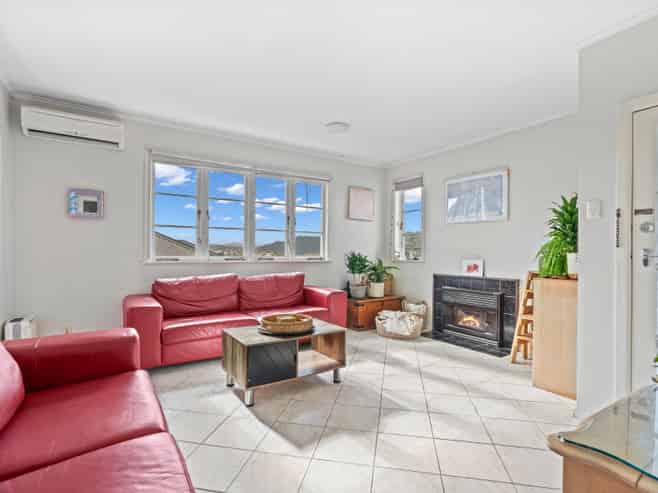 30 Anzac Road, Morningside