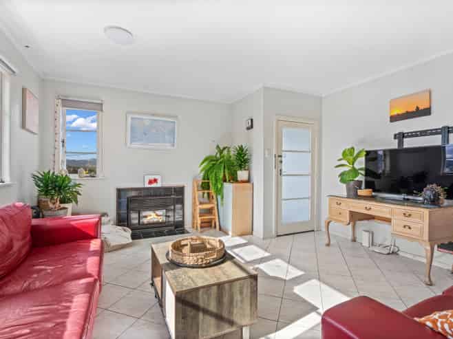 30 Anzac Road, Morningside