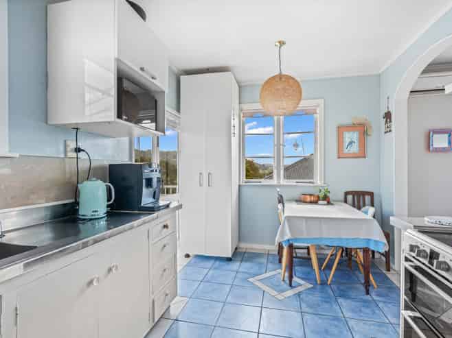 30 Anzac Road, Morningside