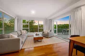 40 Peter Terrace, Castor Bay