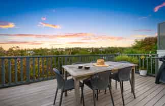 40 Peter Terrace, Castor Bay