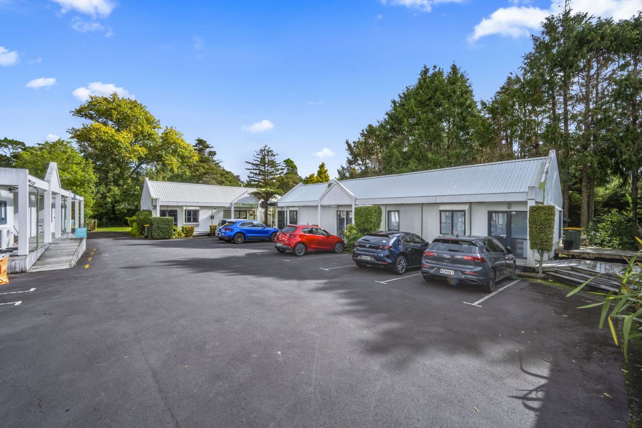 Mortgagee sale - 2,025sqm land plus income - Widok 2
