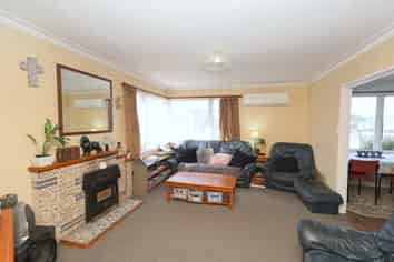2 Dundee Street, Strathern