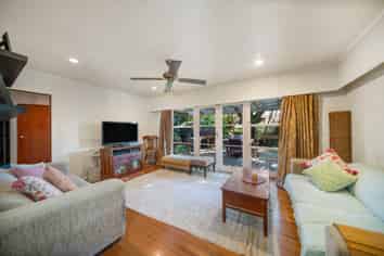 21 Racecourse Road, Waiuku