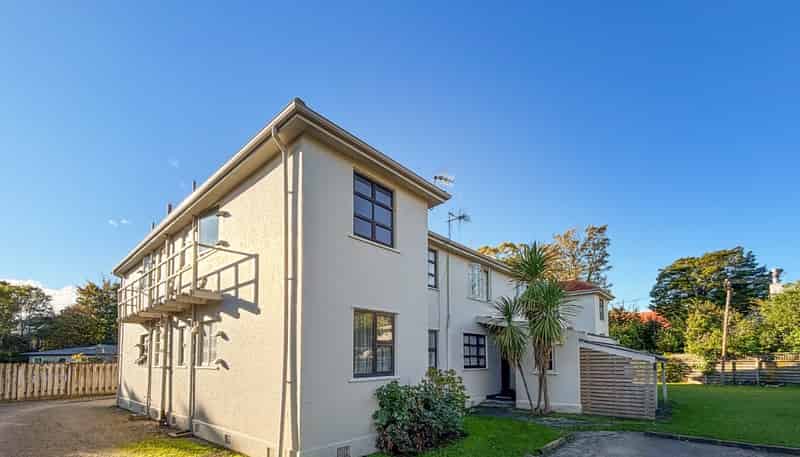 4/553 Featherston Street, Roslyn